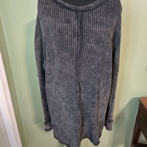 Zenana Outfitters Gray Tunic Top
